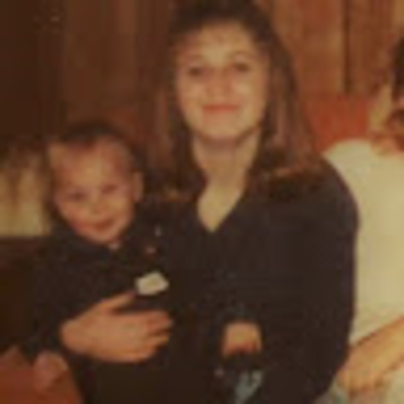 Meet your Posher, Michelle - Picture 1 of 1